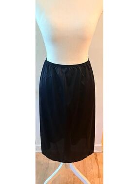 Vassarette Black Half Slip Skirt 2XL W32